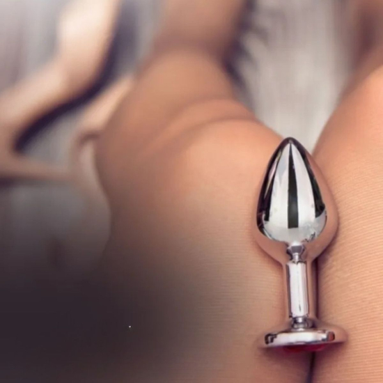 Металлическая анальная пробка Metal Anal Plug, размер M, цвет серебристый (голубой кристалл)